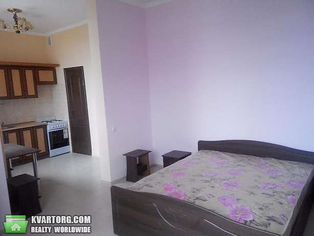 Rent out 1-room apartment. Киев, Хоткевича ул. — photo 1