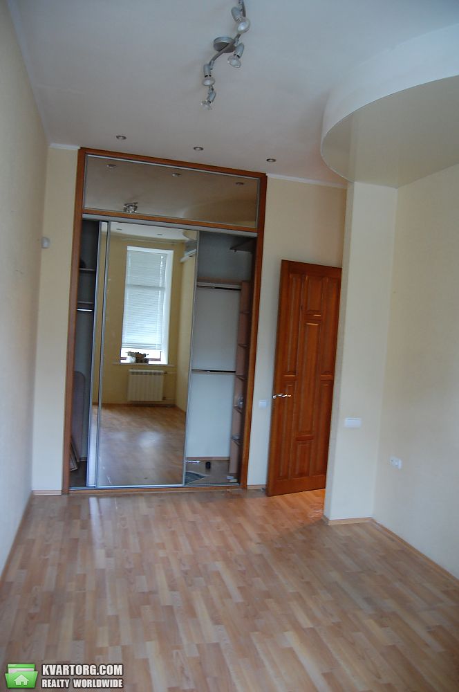 Rent out office. Киев,  Владимирская — photo 9