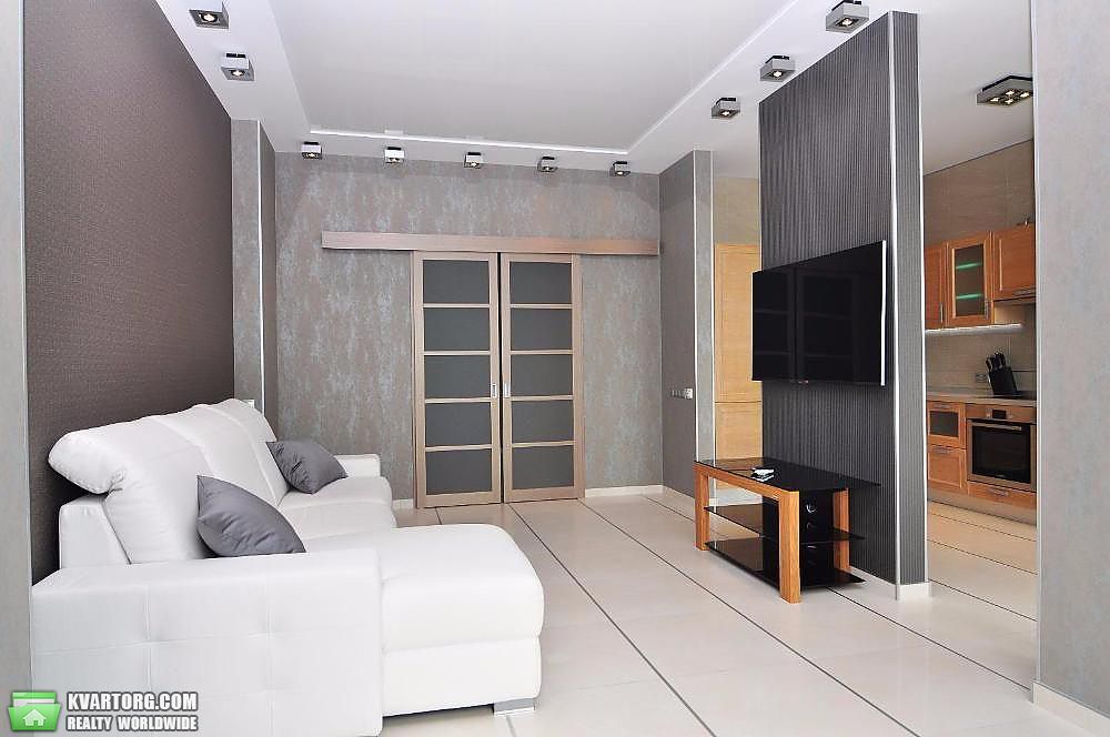 Rent out 1-room apartment. Киев,  Соломенская — photo 8