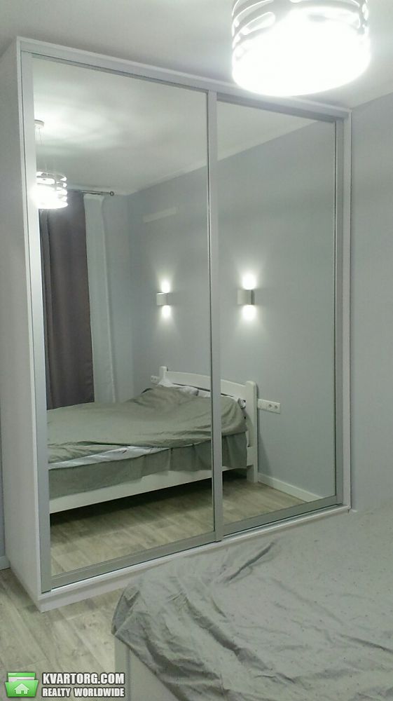 Rent out 2-room apartment. Киев,  Герцена — photo 2
