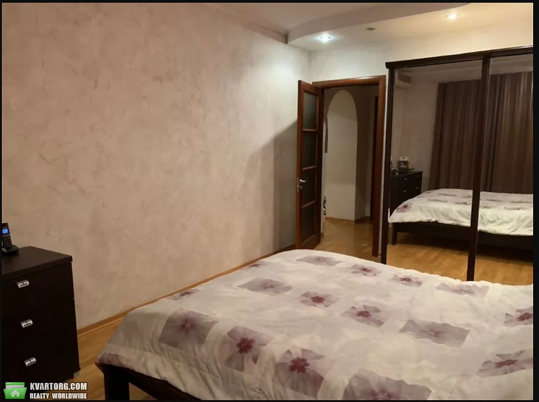 Rent out 3-room apartment. Киев,  Вишняковская — photo 8