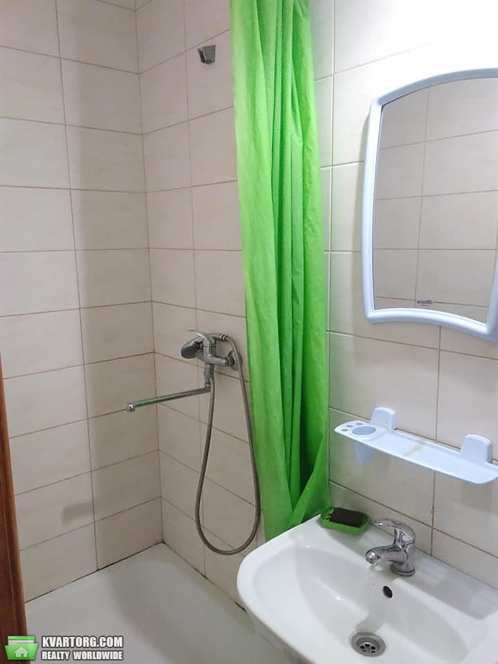 Rent out 1-room apartment. Киев, Университетская — photo 8