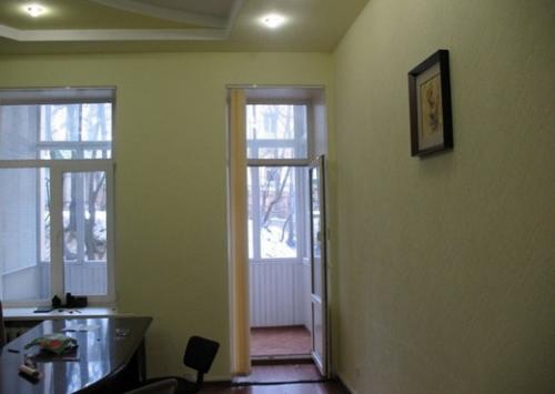 Rent out office. Киев,  Костельная — photo 1