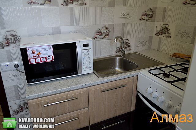 Sell 1-room apartment. Киев,  Заводская — photo 3
