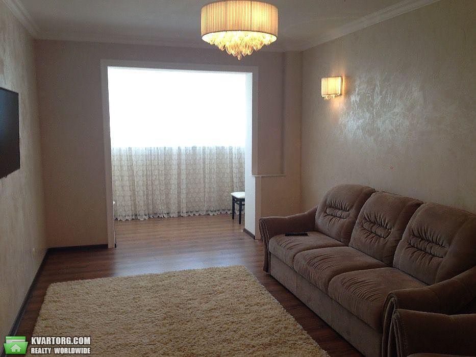 Rent out 2-room apartment. Киев,  Белицкая — photo 1