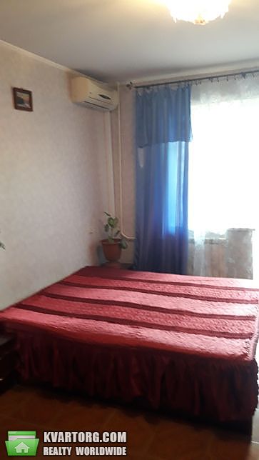 Rent out 2-room apartment. Киев,  Вершигоры — photo 4