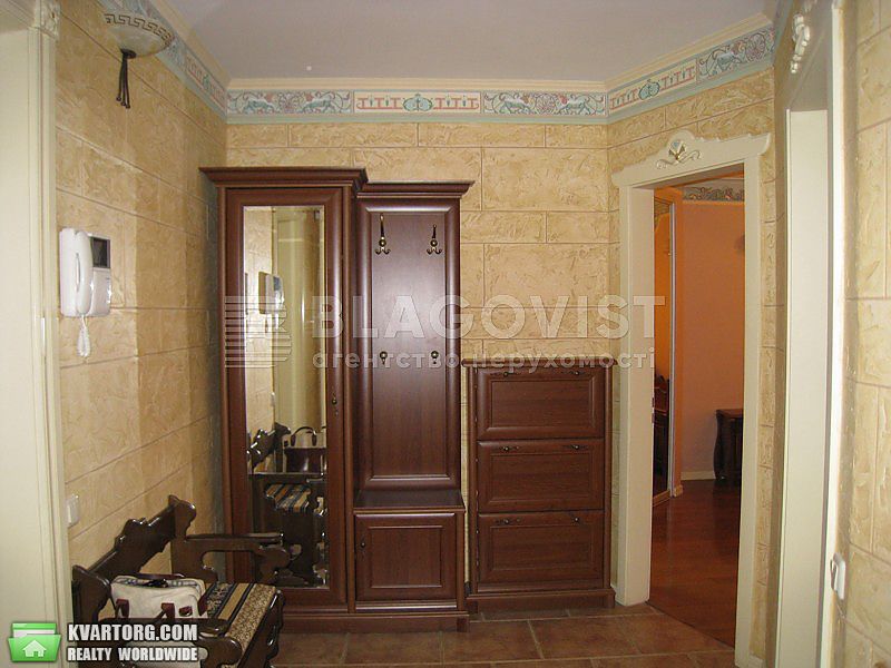 Sell 3-room apartment. Киев,  Бассейная — photo 1
