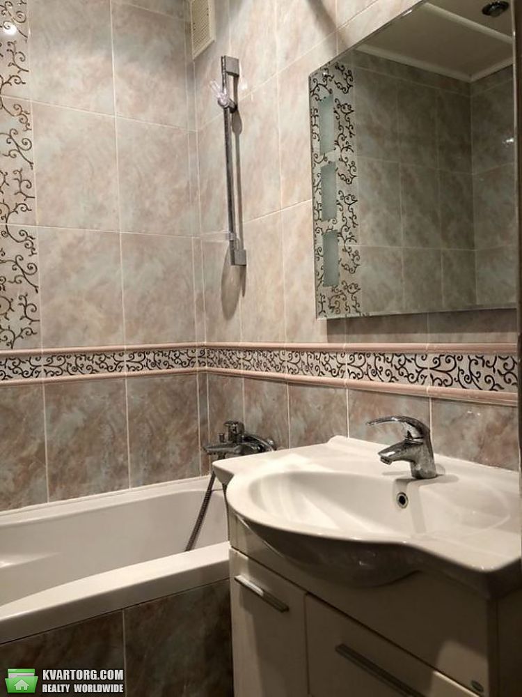 Rent out 2-room apartment. Киев,  Мишуги — photo 8