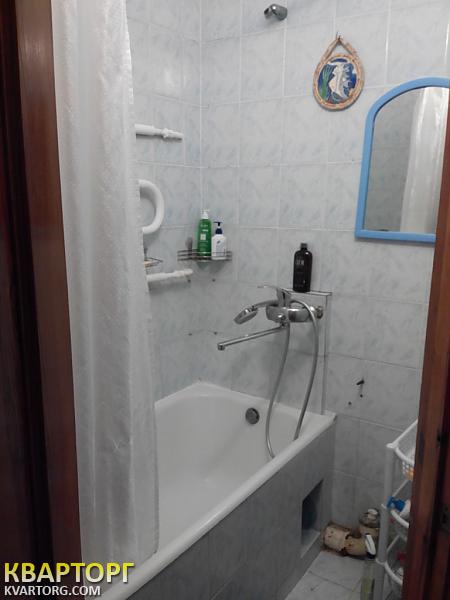 Sell 2-room apartment. Киев,  Днепровская наб — photo 2