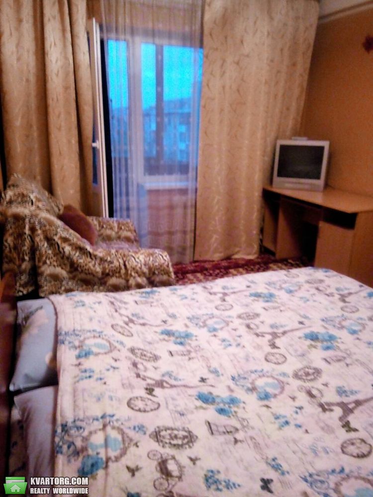 Rent out 2-room apartment. Киев,  Красноткацкая — photo 3