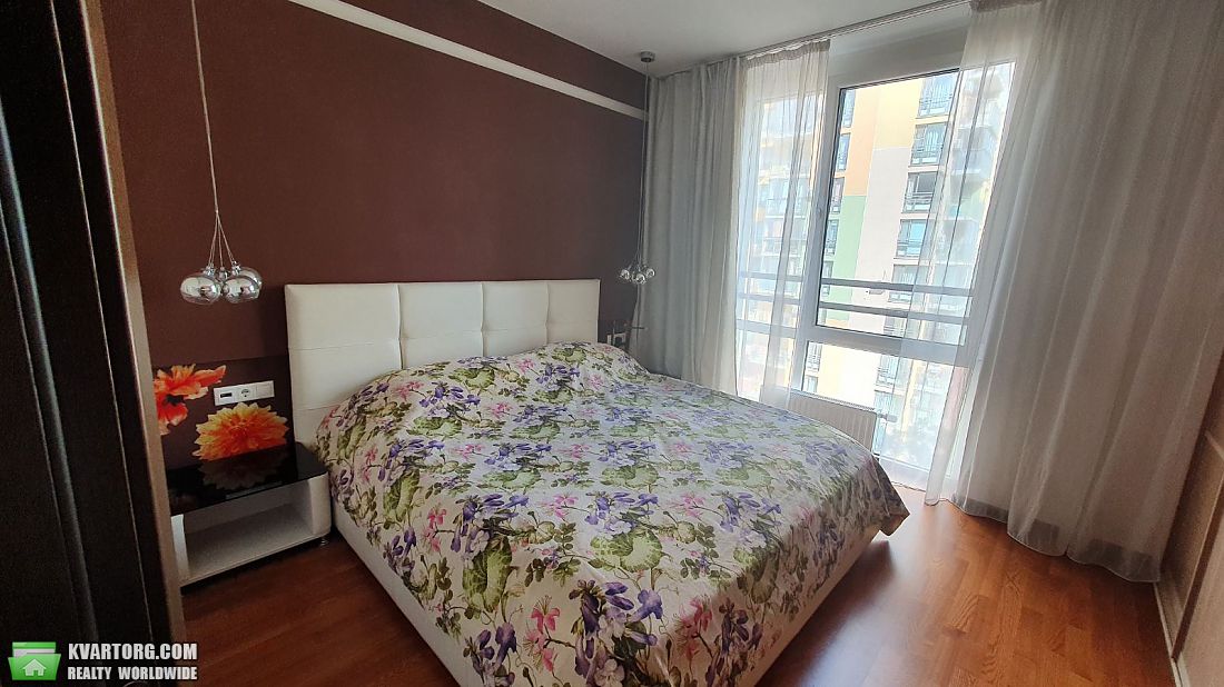 Rent out 2-room apartment. Киев,  Петрицкого — photo 1