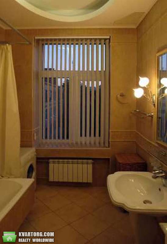 Rent out 3-room apartment. Киев,  Институтская — photo 4