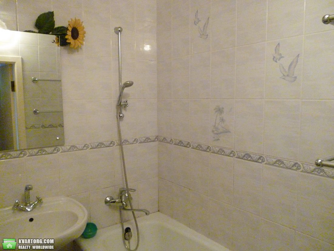 Rent out 2-room apartment. Киев, Мельникова — photo 9