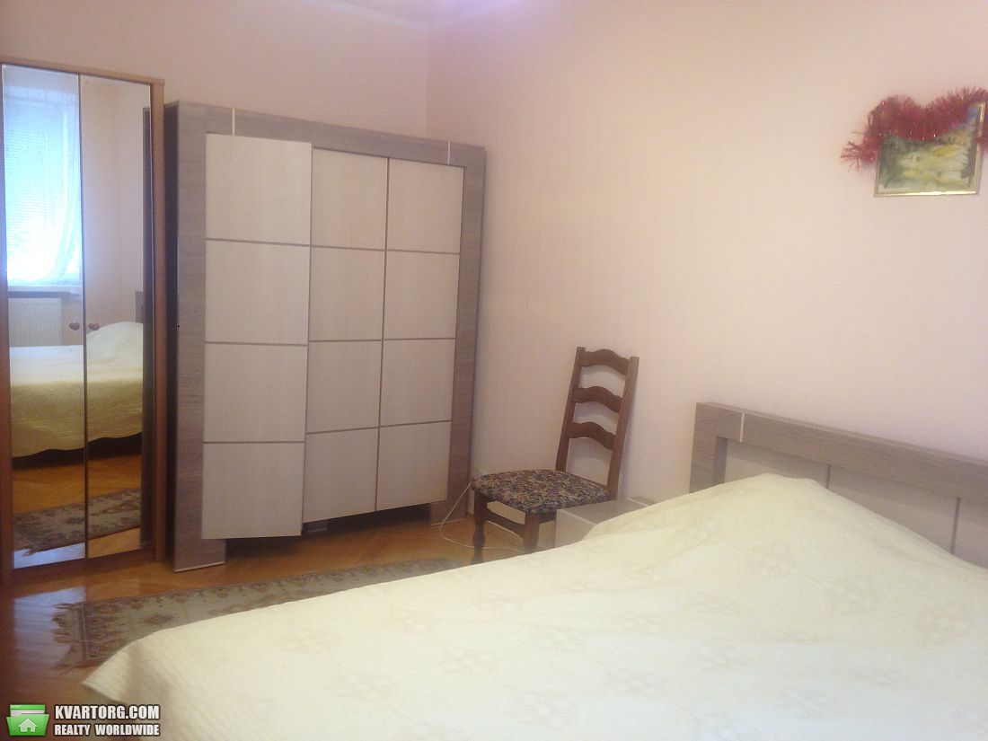 Rent out 3-room apartment. Киев,  Оболонская — photo 1