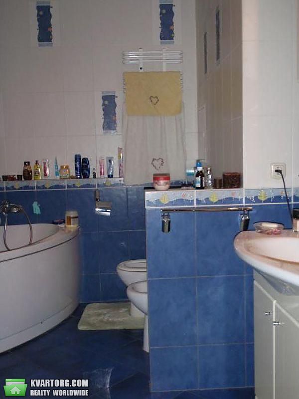 Rent out 4-room apartment. Киев,  Ковпака — photo 9