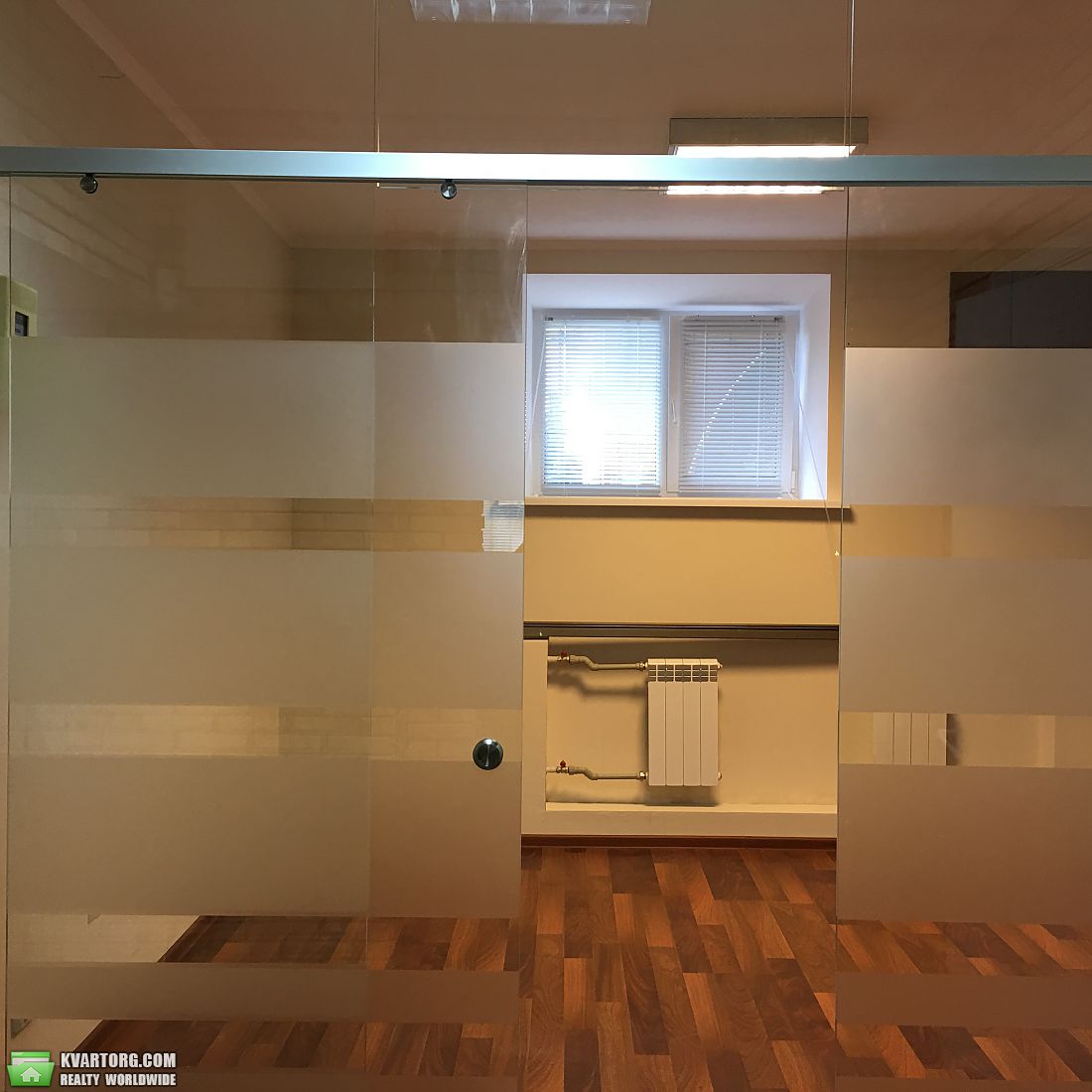 Rent out 3-room apartment. Киев,  Саксаганского — photo 8