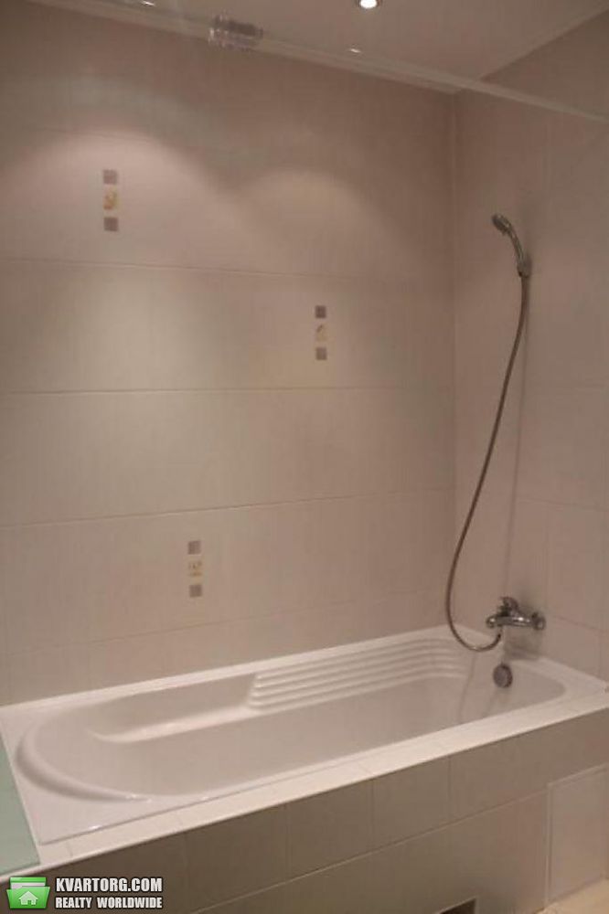 Rent out 2-room apartment. Киев,  Дмитриевская — photo 9