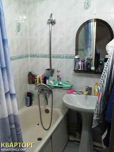 Rent out 2-room apartment. Киев,  Приречная — photo 8