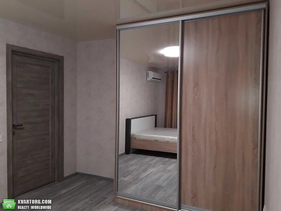 Rent out 2-room apartment. Киев, Голосеевская — photo 4