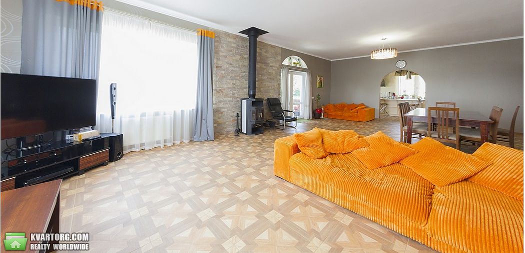 Sell house. Киев,  Лесная — photo 1