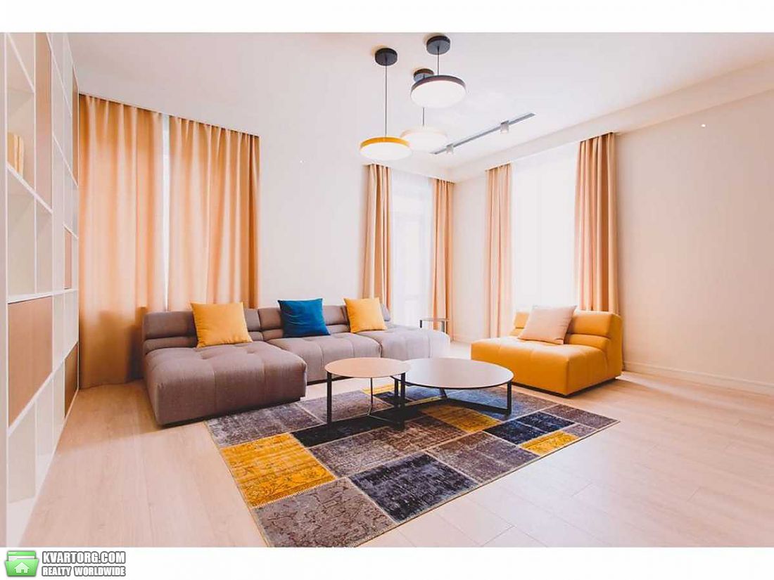 Rent out 3-room apartment. Киев,  Грушевского — photo 1