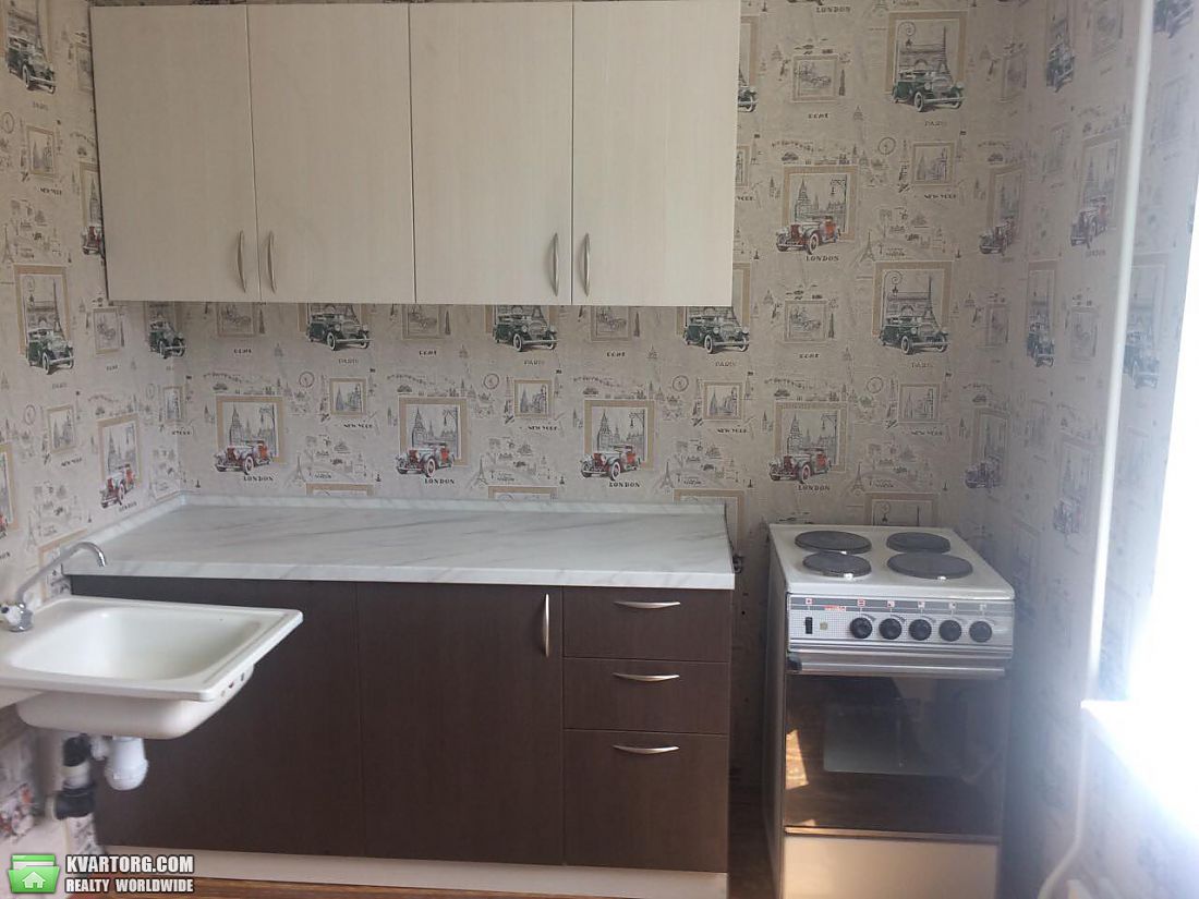Rent out 2-room apartment. Киев,  Лаврухина — photo 1