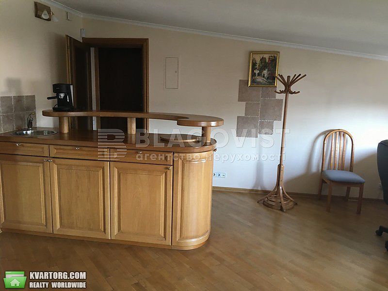 Rent out 2-room apartment. Киев,  Толстого — photo 3