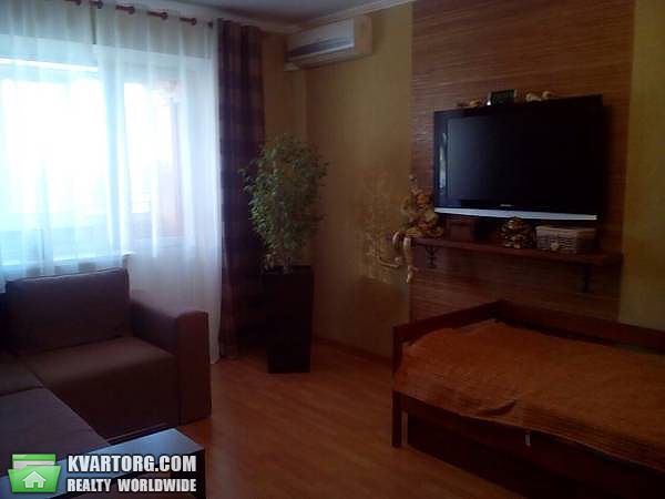Sell 2-room apartment. Киев,  Бажана — photo 1