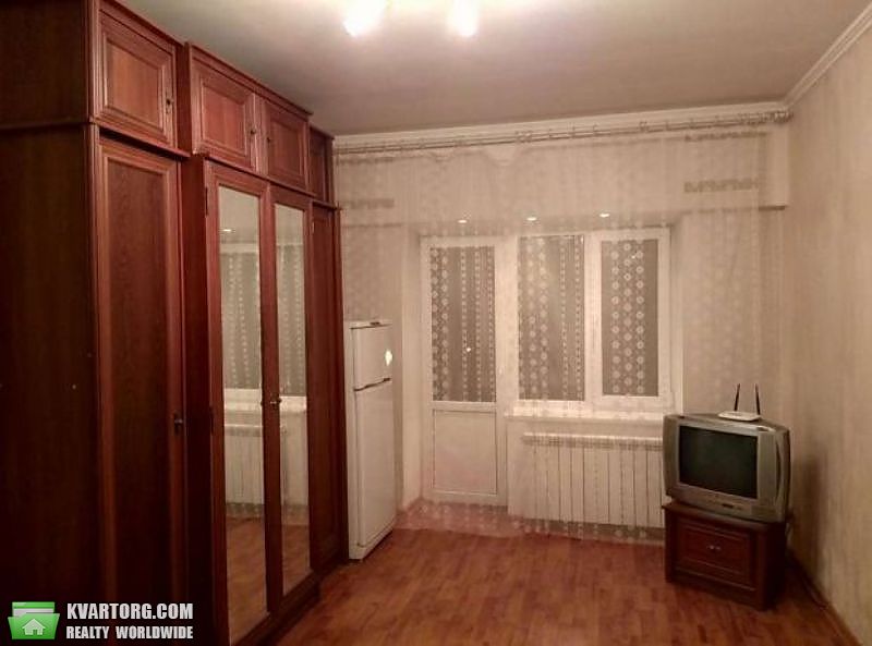 Sell 1-room apartment. Киев,  Вышгородская — photo 3