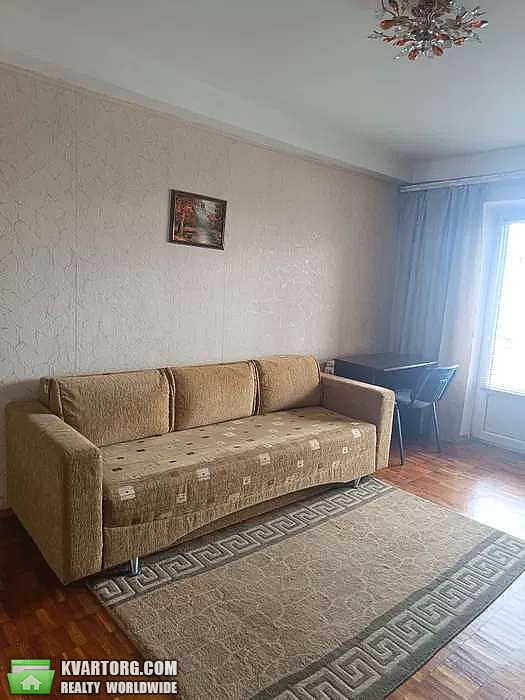 Rent out 2-room apartment. Киев, Амвросія Бучми — photo 9