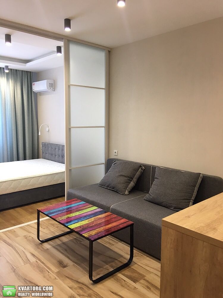 Rent out 1-room apartment. Киев,  Туманяна — photo 9