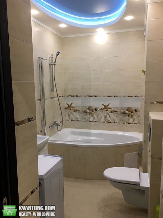 Rent out 2-room apartment. Киев, Регенераторная ул. — photo 6