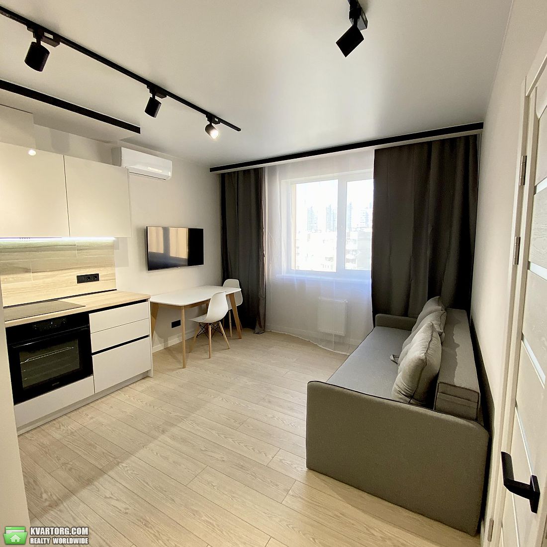 Sell 1-room apartment. Киев,  Новомостицкая — photo 2