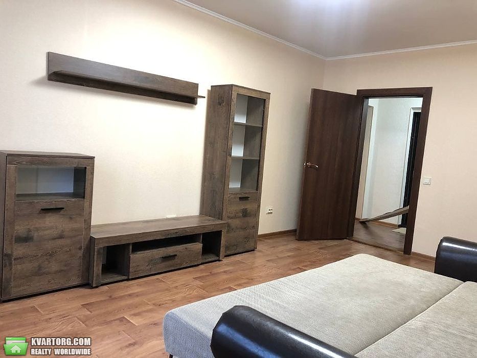 Rent out 2-room apartment. Киев, Балтійський пров. — photo 1