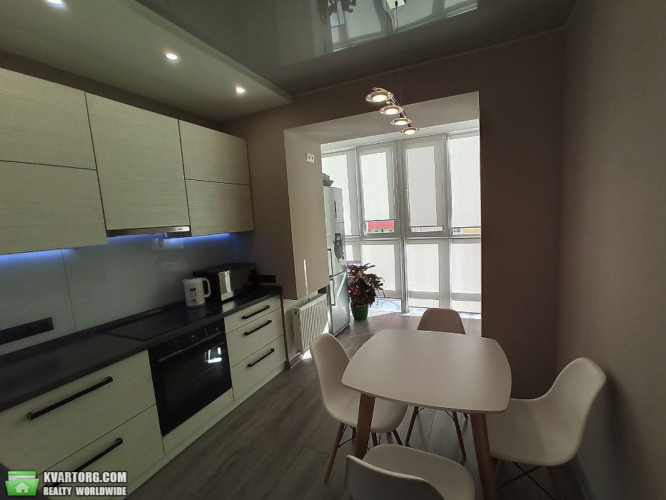 Sell 1-room apartment. Киев,  Комбинатная — photo 1