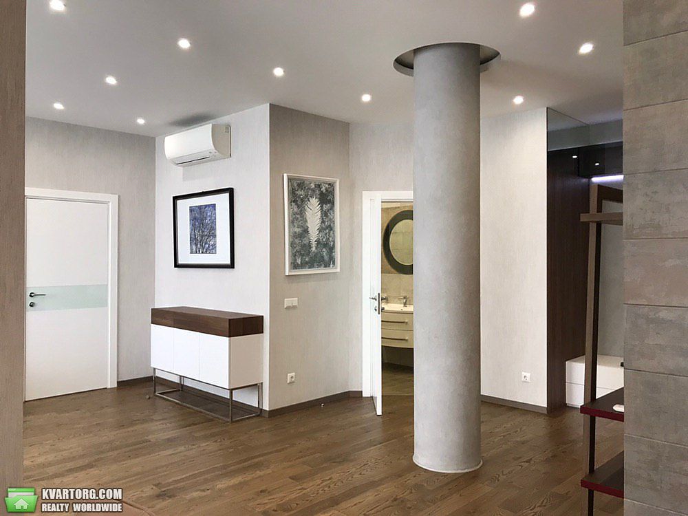 Rent out 5-room apartment. Киев, Драгомирова ул. — photo 1