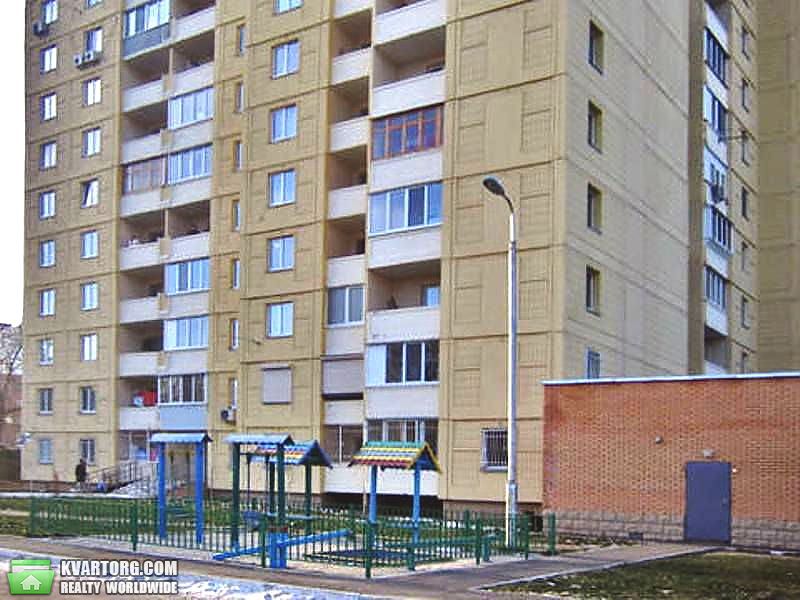 Sell 3-room apartment. Киев,  Олевская — photo 1