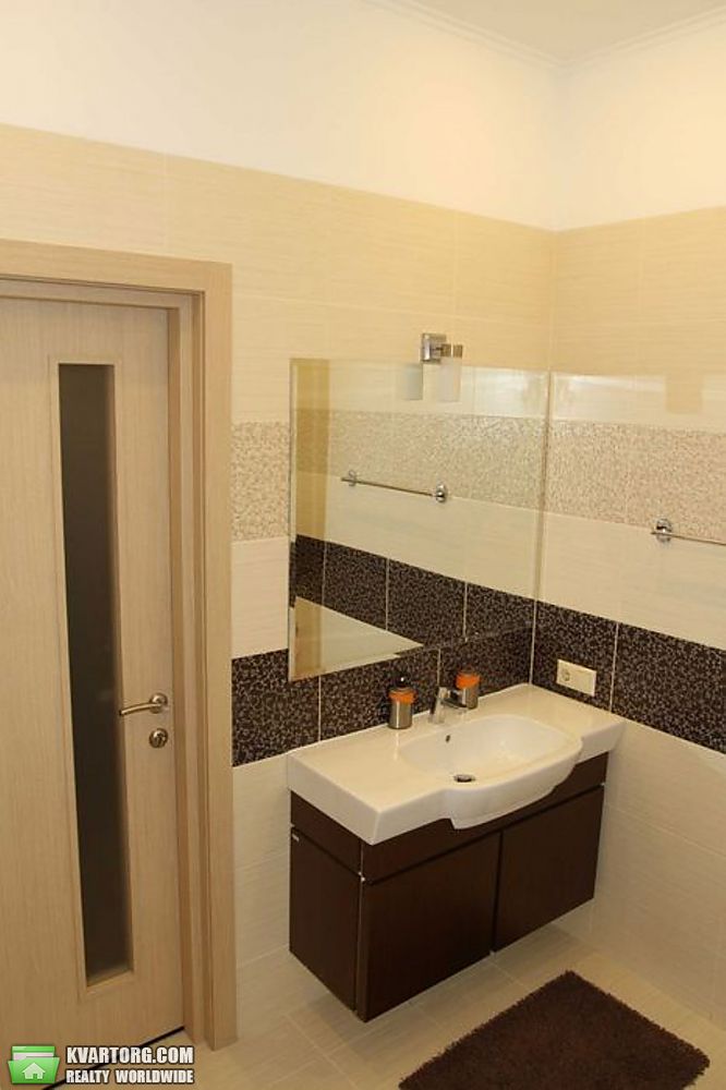 Rent out 2-room apartment. Киев,  Большая Житомирская — photo 7