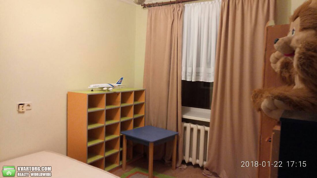 Rent out 4-room apartment. Киев,  Отрадный пр — photo 3
