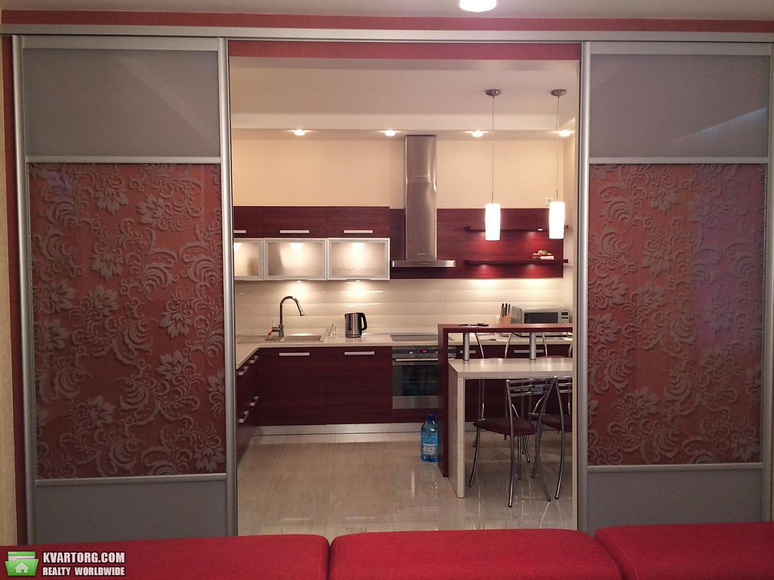 Rent out 2-room apartment. Киев, Леси Украинки бул — photo 2