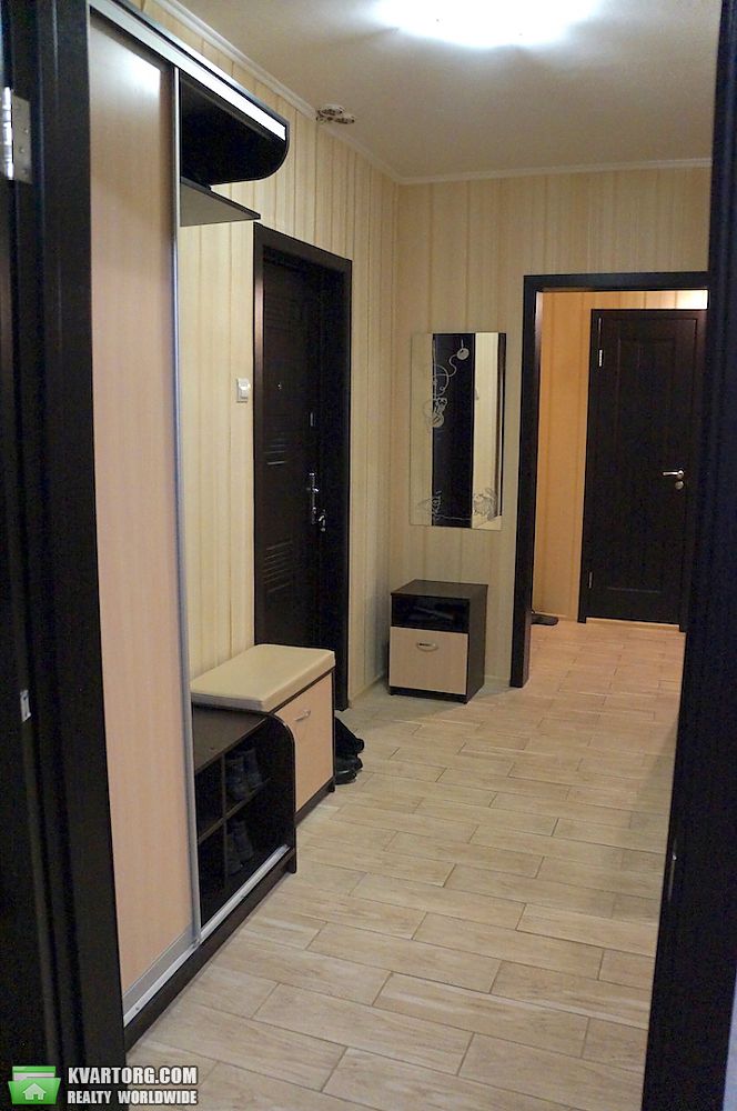 Rent out 2-room apartment. Киев,  Пчелки — photo 9