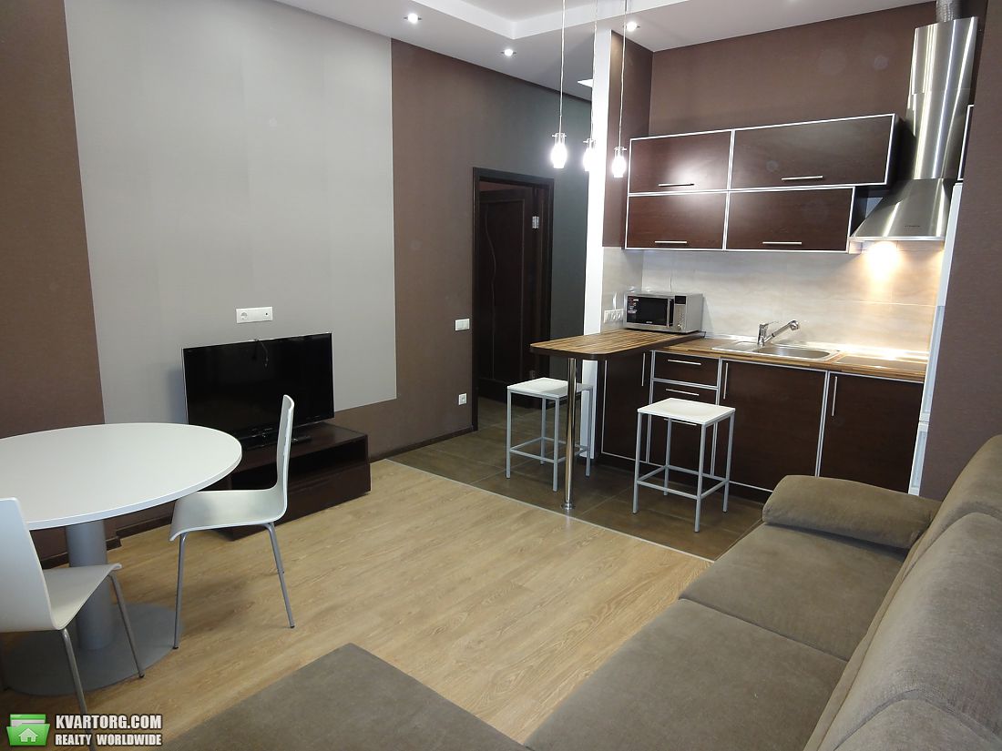 Rent out 1-room apartment. Одесса, Французский бульвар — photo 1