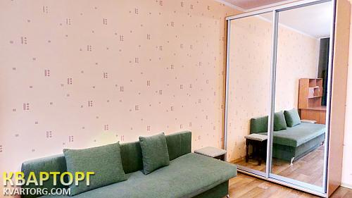 Rent out 3-room apartment. Киев, Урловская — photo 2