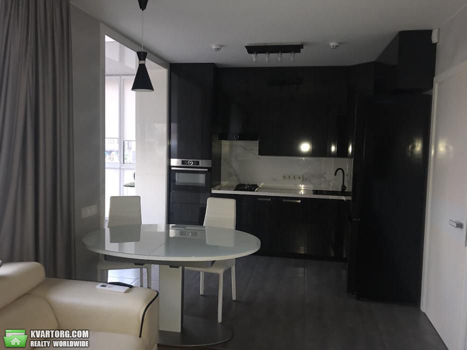 Rent out 2-room apartment. Киев, Замковецкая — photo 4