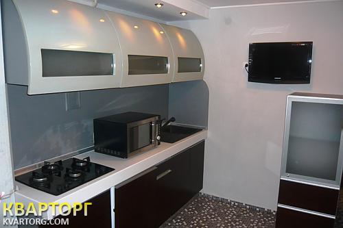 Rent out 1-room apartment. Киев,  Березняковская — photo 2
