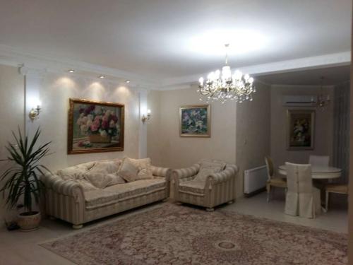 Sell 3-room apartment. Киев, Глубочицкая — photo 1