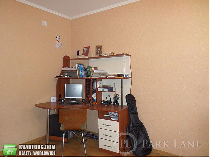 Rent out 3-room apartment. Киев,  Комарова — photo 8