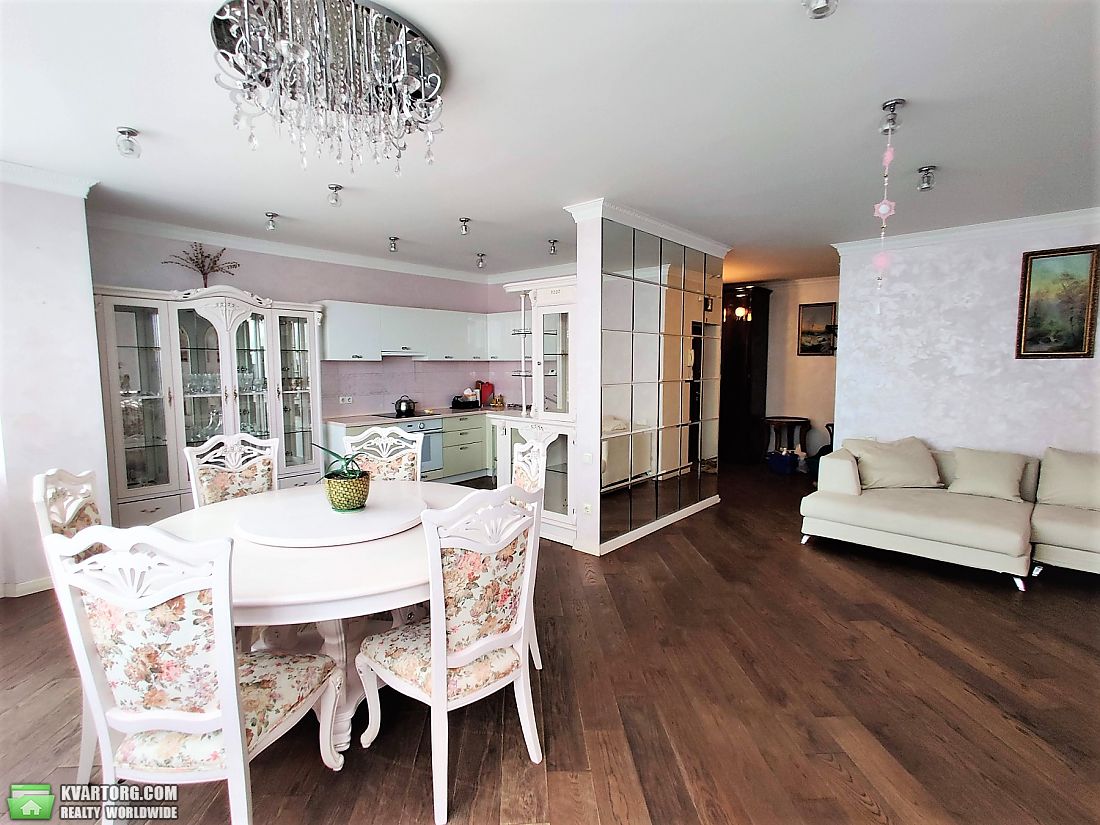 Rent out 2-room apartment. Киев,  Тычины пр — photo 1