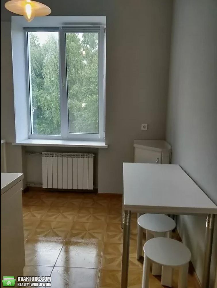 Rent out 2-room apartment. Киев,  Липская — photo 9
