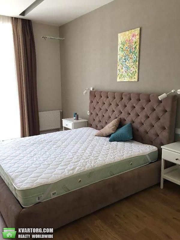 Rent out 3-room apartment. Киев, Дягтярная — photo 3